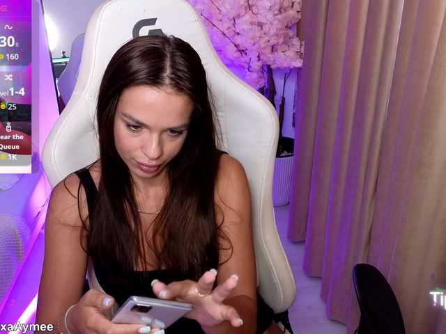 AlexaAimee online show from August 17, 6:29 am