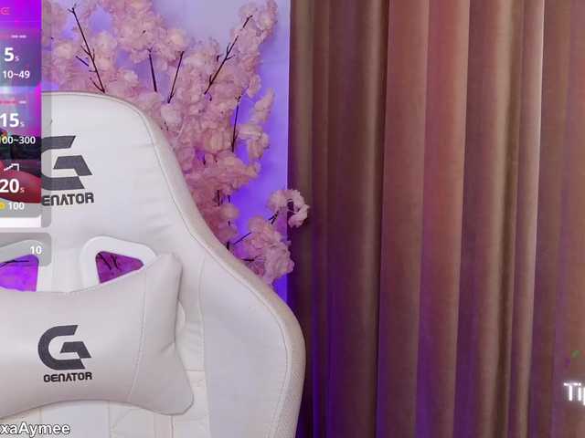 AlexaAimee online show from August 17, 7:35 am