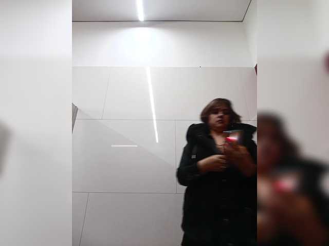 AlexaBrown12 online show from August 2, 1:07 pm