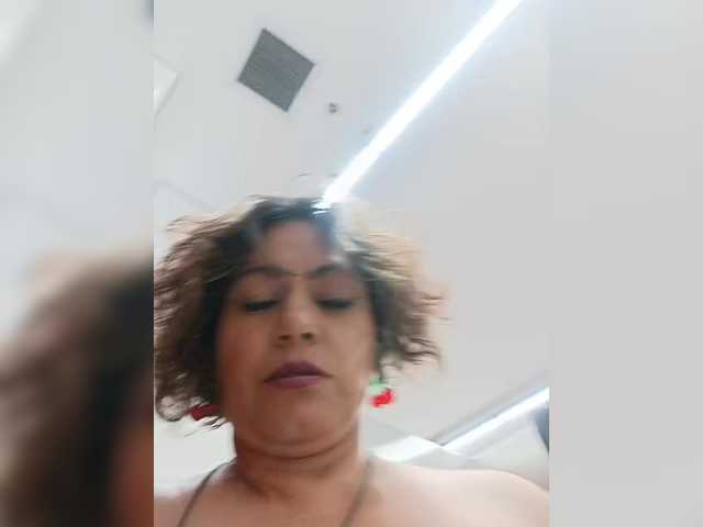 AlexaBrown12 online show from August 9, 6:42 pm