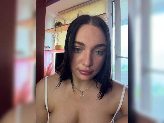 AlexaHotty1 online show from August 2, 7:48 am