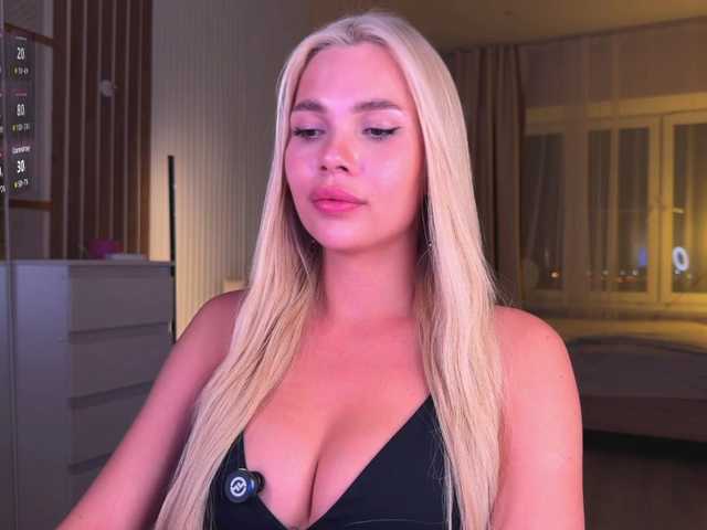 AlexaRayS online show from August 11, 4:53 pm