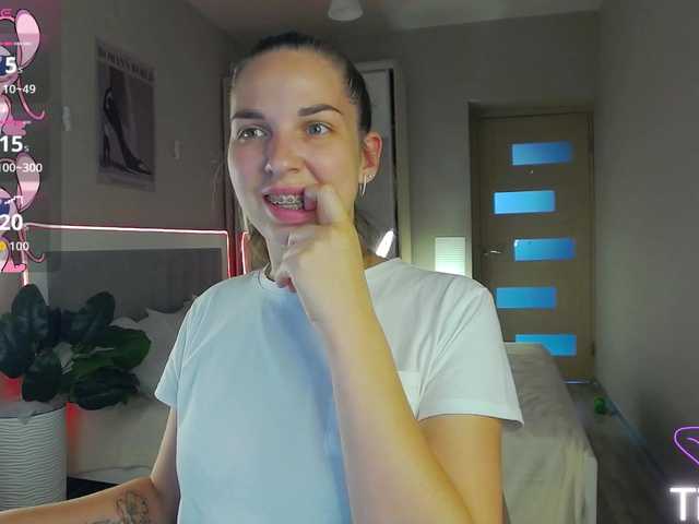 AlexandraCandy online show from August 4, 1:41 pm