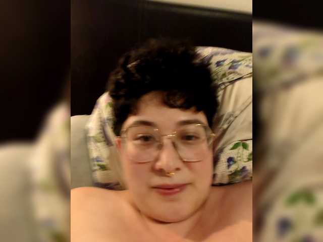 AlexisRodrigo online show from July 17, 12:10 am