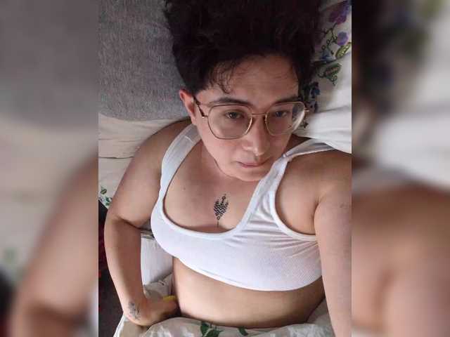 AlexisRodrigo online show from July 17, 8:25 am