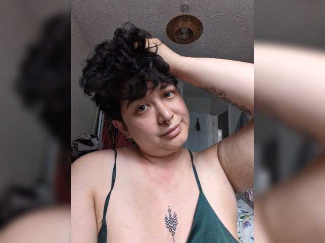 AlexisRodrigo online show from August 15, 9:02 am