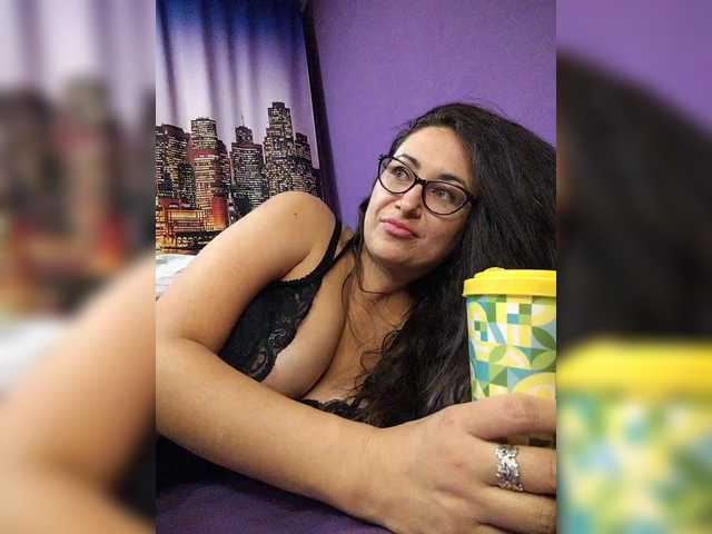 AlicaMiller online show from July 1, 8:10 pm