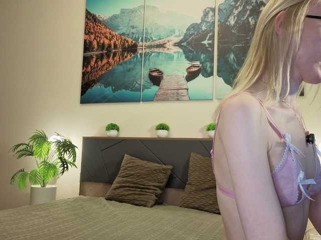 AliceAngelXO online show from August 5, 12:41 am