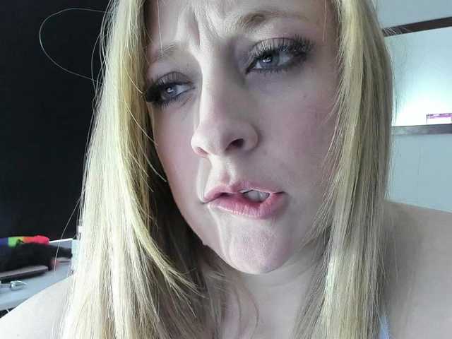 AliceC4t01 online show from July 22, 9:39 pm