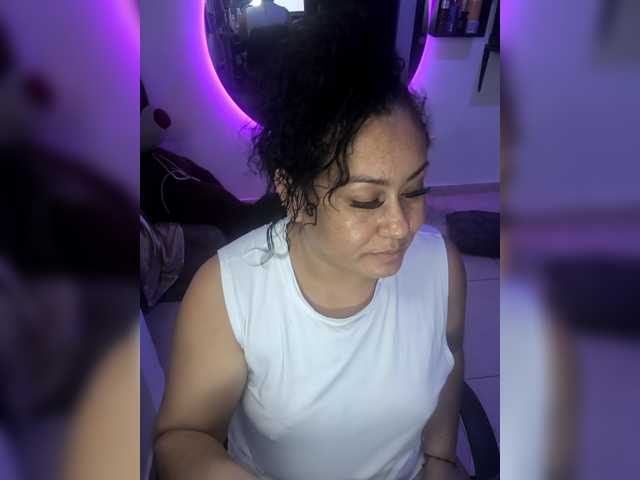 AliceFox-Purple online show from March 27, 8:07 am
