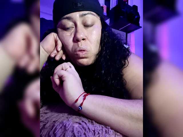AliceFox-Purple online show from April 11, 9:26 pm