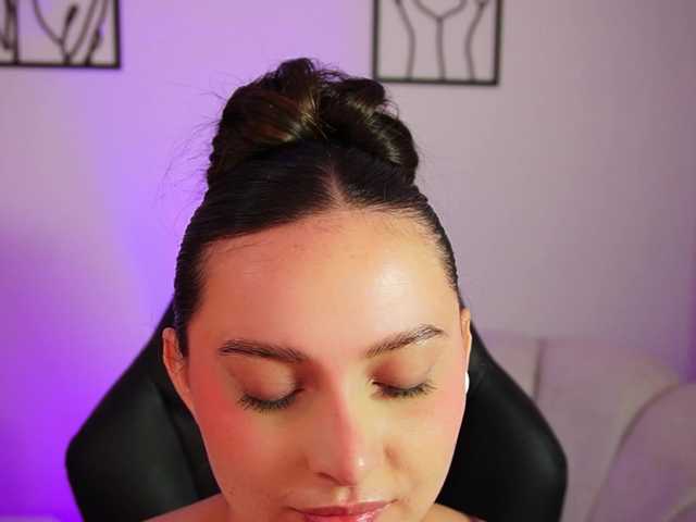 AliceHarper1 online show from July 27, 4:40 am