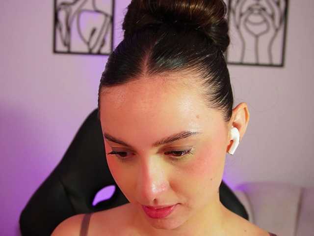 AliceHarper1 online show from July 27, 6:52 am