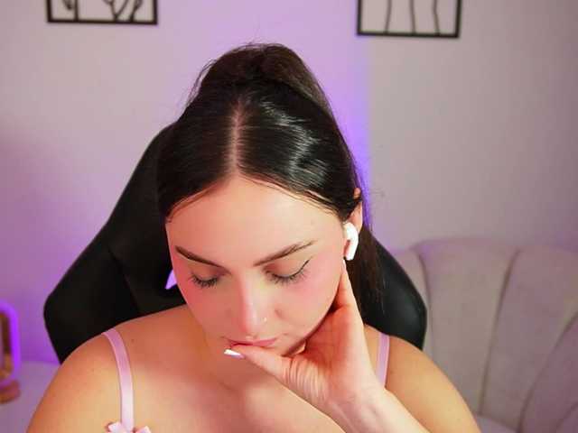 AliceHarper1 online show from August 4, 4:20 am