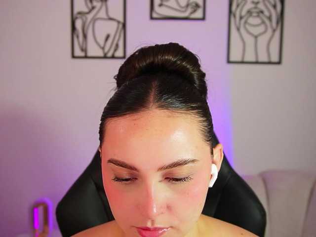 AliceHarper1 online show from August 6, 1:37 am
