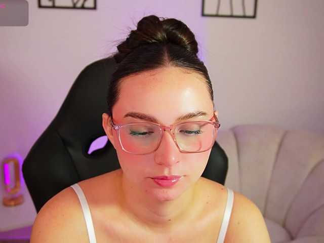 AliceHarper1 online show from August 6, 3:49 am