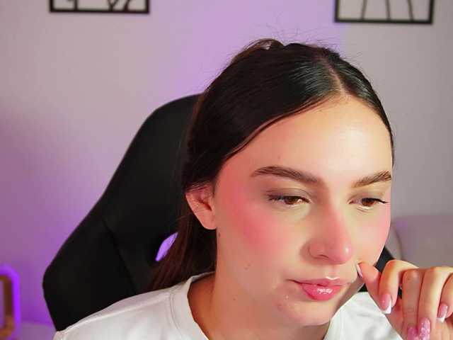 AliceHarper1 online show from August 7, 2:22 am