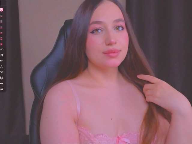 AliceMur online show from August 1, 5:30 pm