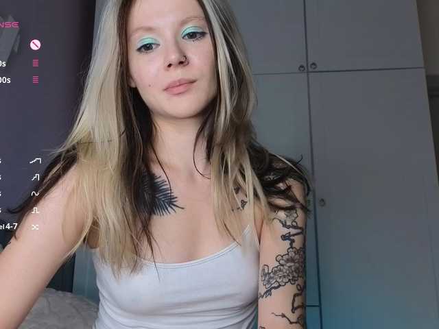 Alicee-teasee online show from August 11, 7:27 pm