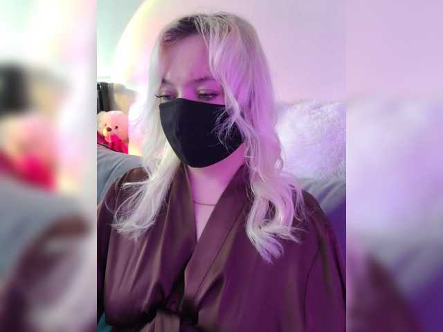 Alicekitty online show from March 31, 12:46 pm