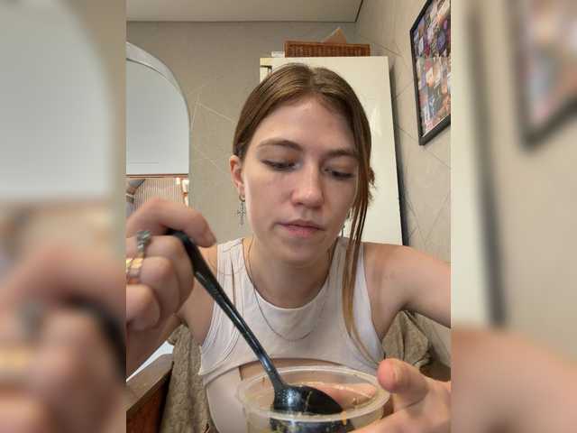 Alinagilberd03 online show from July 20, 2:42 pm