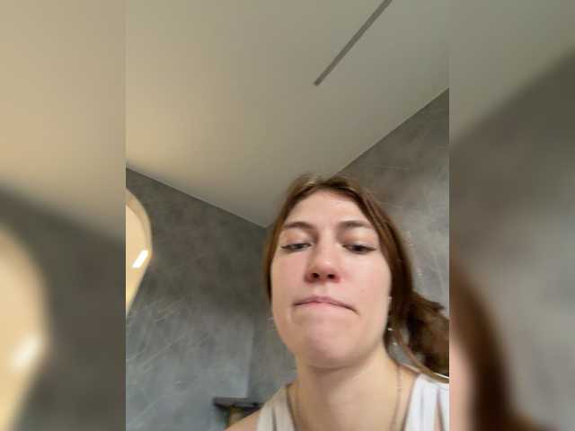 Alinagilberd03 online show from July 20, 3:59 pm