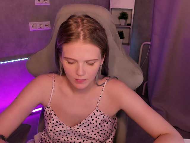 Alisa-Allison online show from August 15, 1:15 pm