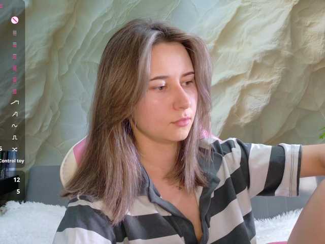 Alisa21-1 online show from August 12, 11:01 am