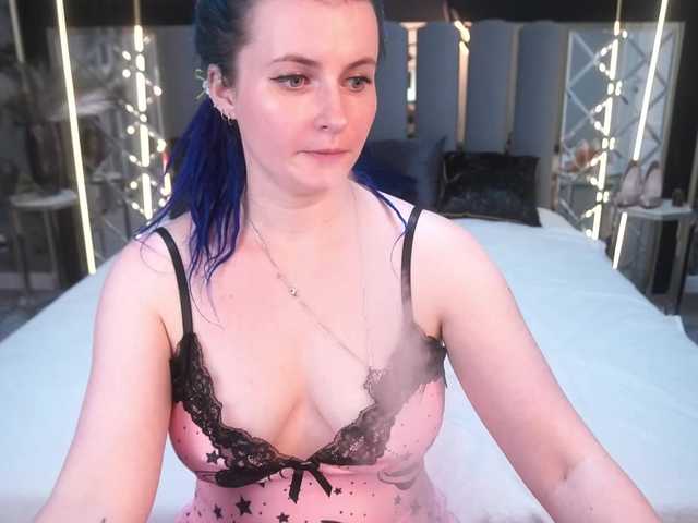 AlisaGrace online show from August 5, 5:44 pm