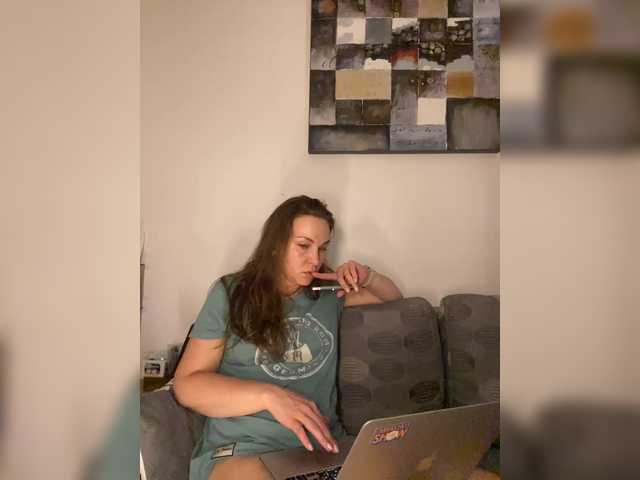 Alisasqrl online show from August 14, 3:21 am