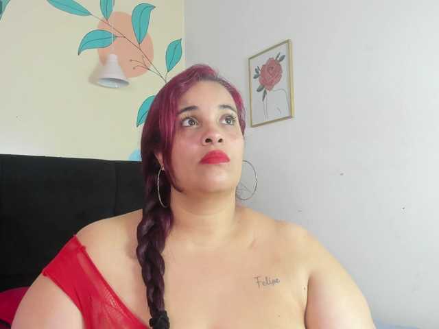 AlondraZaens online show from August 7, 10:10 pm