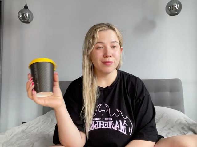 AlyraSun online show from August 10, 9:33 am