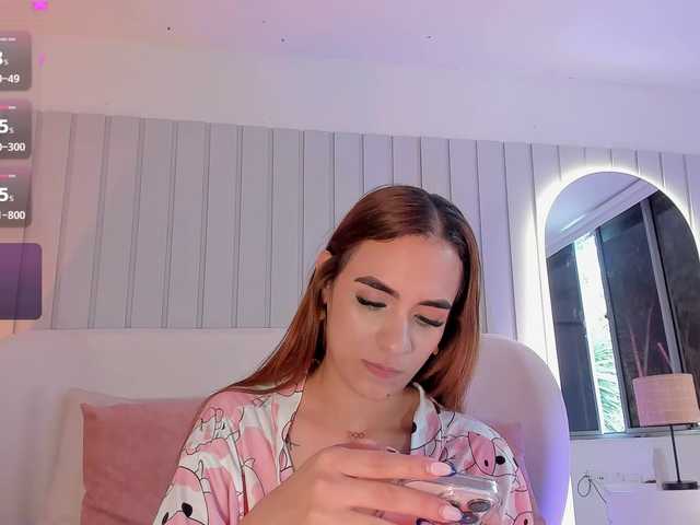 Amaia-Foxx online show from July 22, 7:05 pm