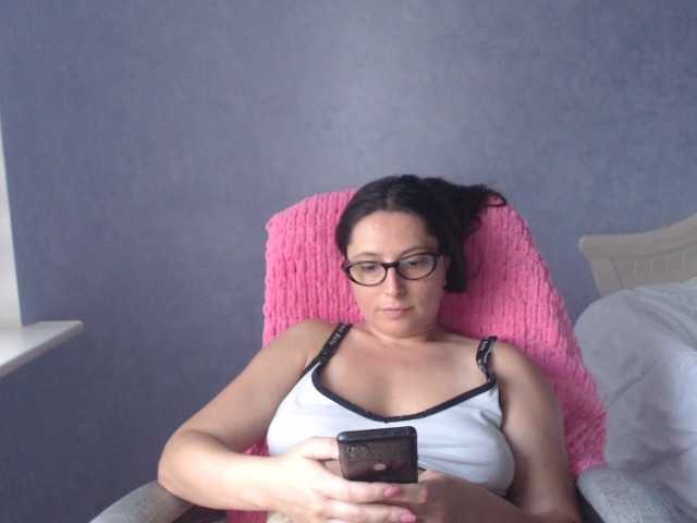 AmandaFresh24 online show from August 8, 3:56 pm
