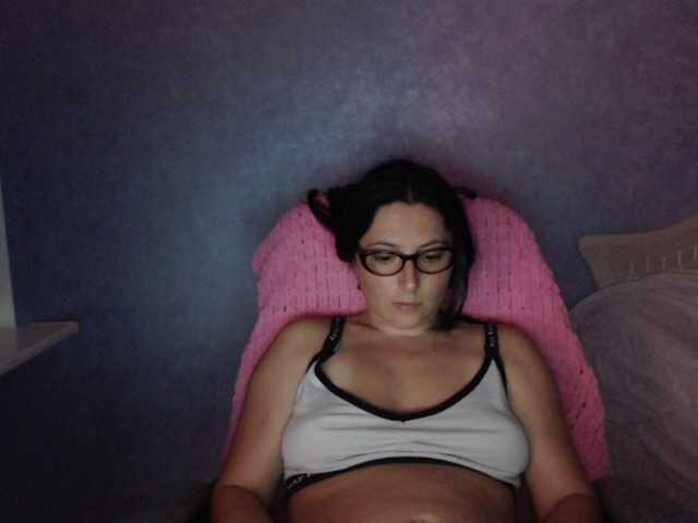 AmandaFresh24 online show from August 8, 7:47 pm