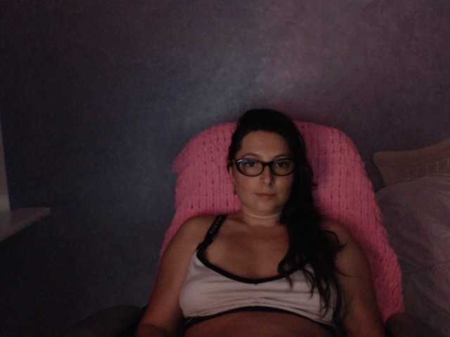 AmandaFresh24 online show from August 8, 8:53 pm