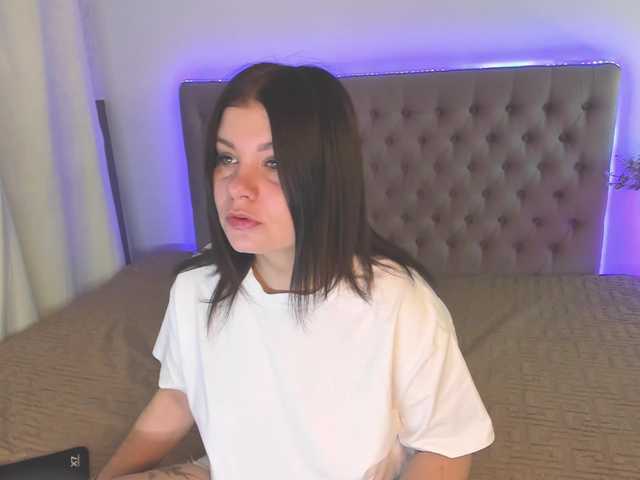 AmandaHope online show from August 8, 4:12 am