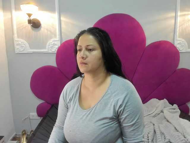 AmbberMoon online show from August 14, 9:18 pm