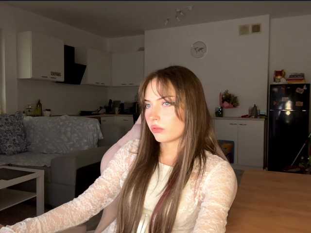 AmberGlamour online show from July 31, 5:18 pm