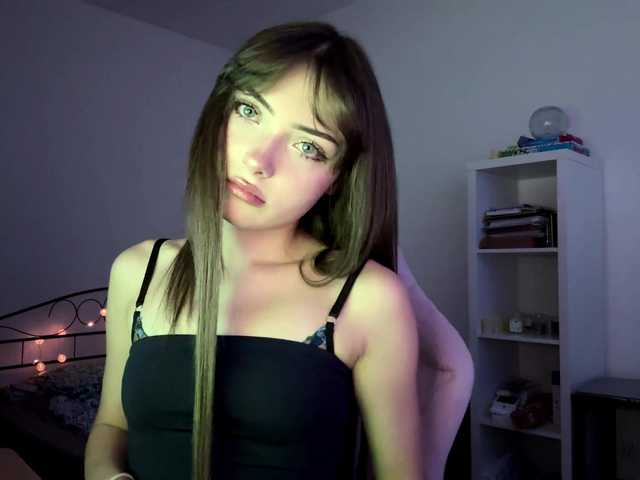 AmberGlamour online show from August 11, 5:26 pm