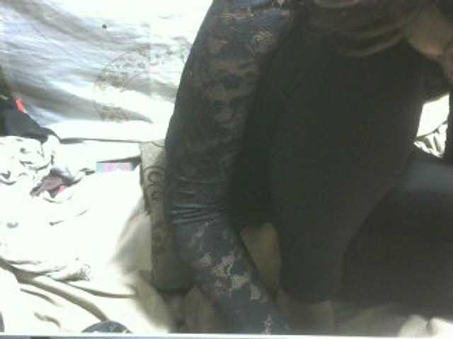 Amelia25 online show from August 1, 12:33 pm