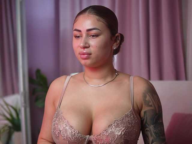 AmeliaBarbie online show from August 10, 6:09 pm