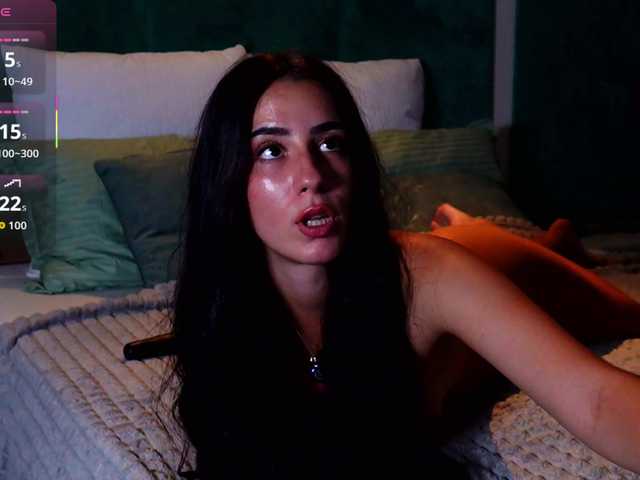AmeliaJune online show from August 4, 11:57 pm