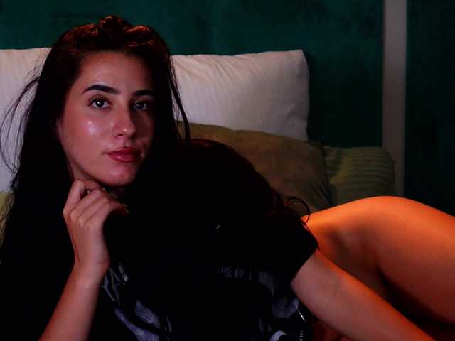 AmeliaJune online show from August 5, 10:52 pm
