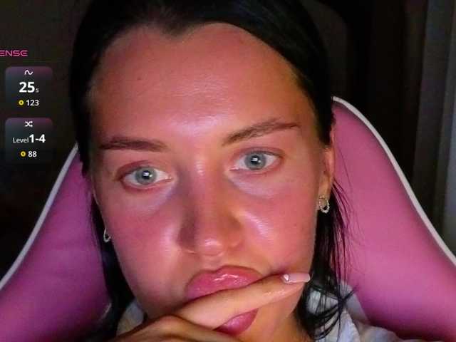 AmeliaSonk online show from August 3, 7:43 pm