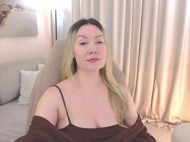 ellelaza online show from September 6, 10:04 pm