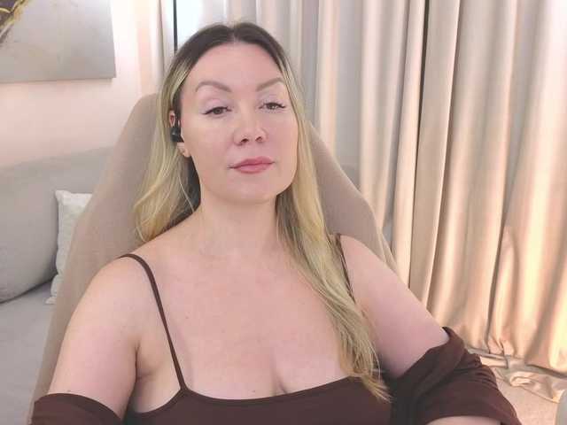 ellelaza online show from September 7, 3:34 am