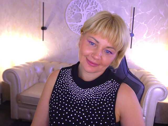 AmiraNight online show from August 14, 6:00 pm