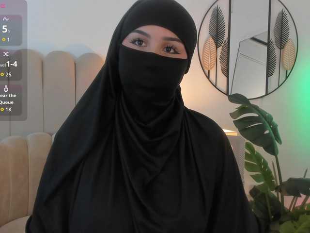 Amirah- online show from August 12, 7:38 pm