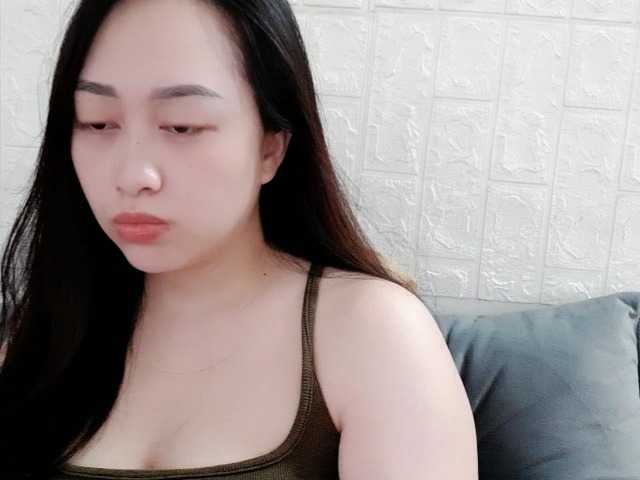 Amy-Yong online show from August 6, 3:49 am